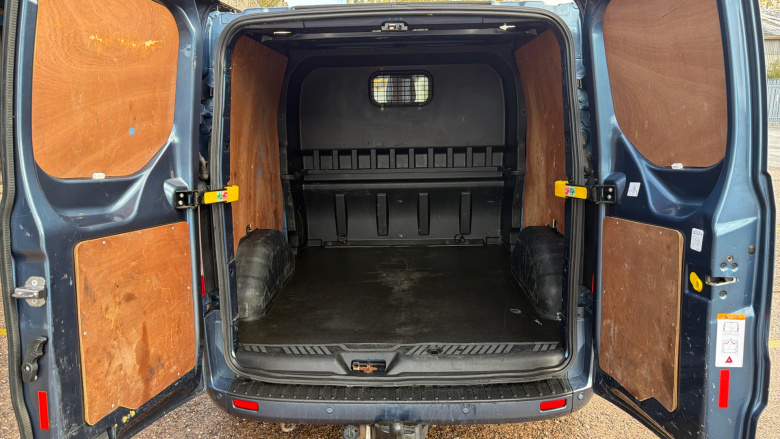 Ford Transit Custom 300 L2 Diesel Fwd 2.0 EcoBlue 130ps Low Roof D/Cab Limited Van